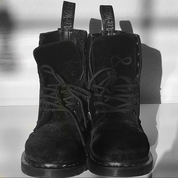 dr martens airwair bouncing soles